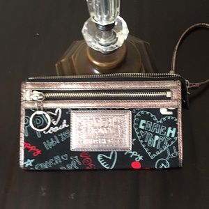 Coach Poppy Wristlet